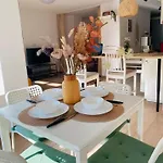 Sophie - Center, Cozy & Work-friendly Near Aubg, Free Streaming Platforms * Blagoevgrado
