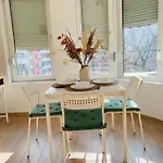 Sophie - Center, Cozy & Work-friendly Near Aubg, Free Streaming Platforms * Blagoevgrado