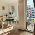 Sophie - Center, Cozy & Work-friendly Near Aubg, Free Streaming Platforms Apartamento *