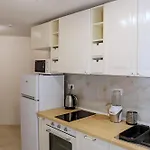 Apartamento Sophie - Center, Cozy & Work-friendly Near Aubg, Free Streaming Platforms