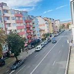 Sophie - Center, Cozy & Work-friendly Near Aubg, Free Streaming Platforms Apartamento Blagoevgrado