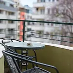 Sophie - Center, Cozy & Work-friendly Near Aubg, Free Streaming Platforms Apartamento