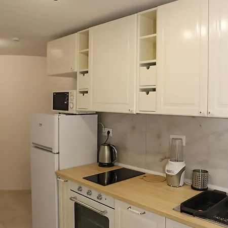 Sophie - Center, Cozy & Work-friendly Near Aubg, Free Streaming Platforms Appartamento *