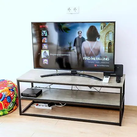 Sophie - Center, Cozy & Work-friendly Near Aubg, Free Streaming Platforms דירה