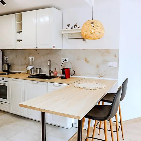 Sophie Studio - Top Center, Near Aubg, Cozy & Work-Friendly, Free Streaming