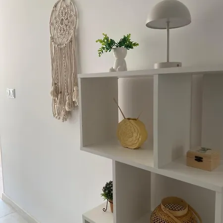 Sophie Studio - Top Center, Near Aubg, Cozy & Work-Friendly, Free Streaming 아파트 블라고에프그라드
