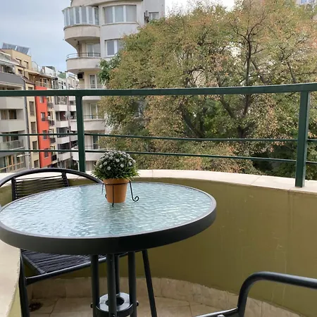 Sophie - Center, Cozy & Work-friendly Near Aubg, Free Streaming Platforms *