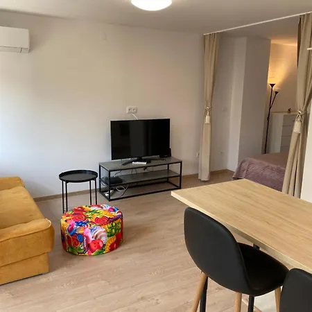 Sophie - Center, Cozy & Work-friendly Near Aubg, Free Streaming Platforms Appartement