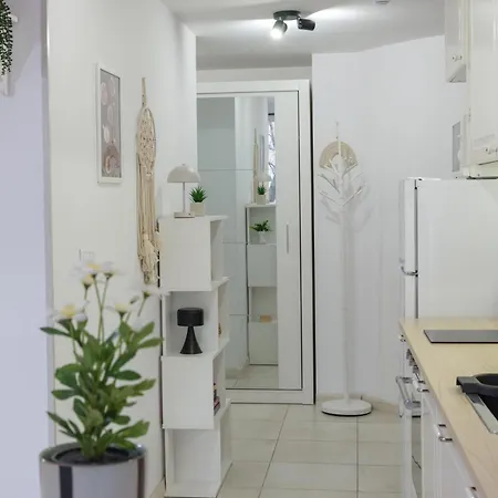 Sophie Studio - Top Center, Near Aubg, Cozy & Work-Friendly, Free Streaming *