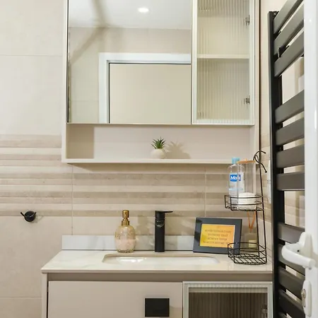 Sophie - Center, Cozy & Work-friendly Near Aubg, Free Streaming Platforms