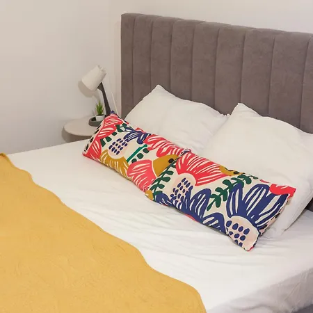 Sophie - Center, Cozy & Work-friendly Near Aubg, Free Streaming Platforms Lejlighed Blagoevgrad