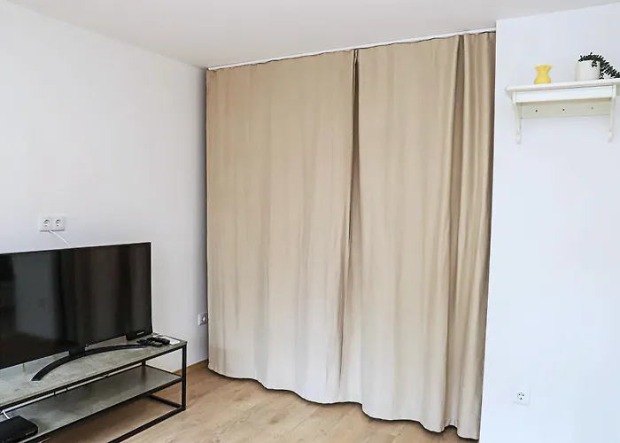 Apartament Sophie - Center, Cozy & Work-friendly Near Aubg, Free Streaming Platforms Błagojewgrad