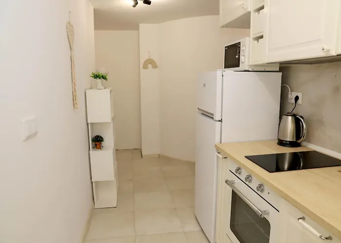 Apartament Sophie - Center, Cozy & Work-friendly Near Aubg, Free Streaming Platforms Błagojewgrad