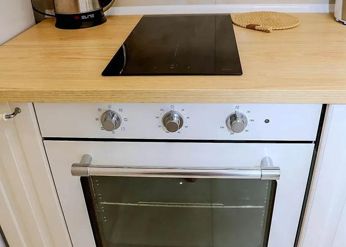 Sophie - Center, Cozy & Work-friendly Near Aubg, Free Streaming Platforms Apartament Błagojewgrad