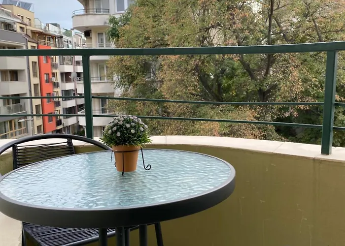 Sophie - Center, Cozy & Work-friendly Near Aubg, Free Streaming Platforms *