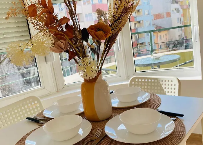 Sophie - Center, Cozy & Work-friendly Near Aubg, Free Streaming Platforms アパート *