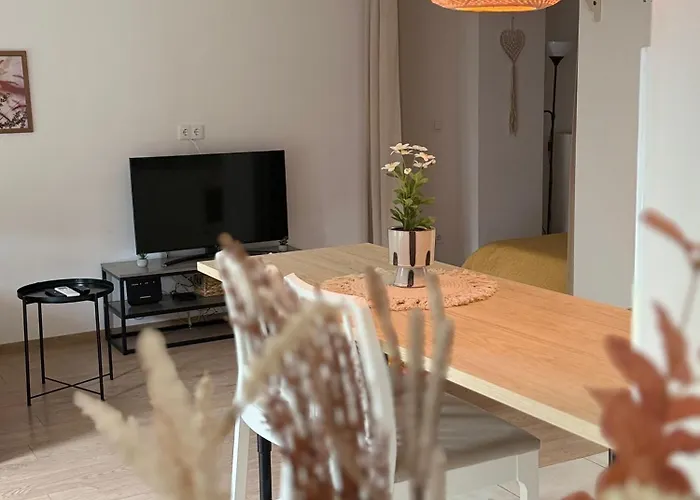 Sophie - Center, Cozy & Work-friendly Near Aubg, Free Streaming Platforms *