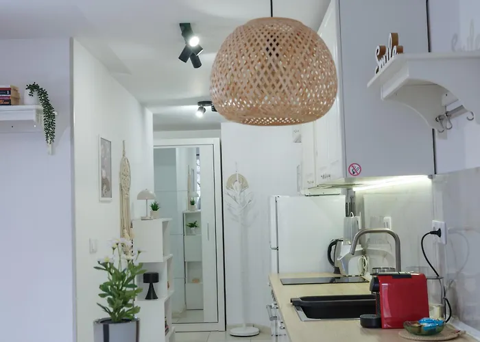 アパート Sophie - Center, Cozy & Work-friendly Near Aubg, Free Streaming Platforms *