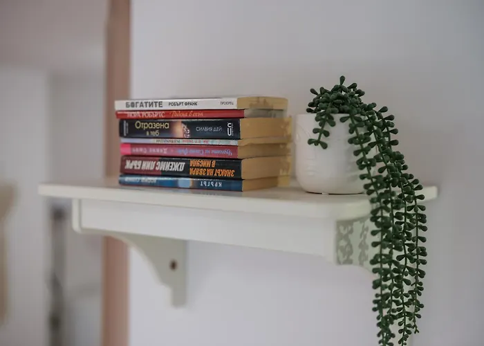 Apartament Sophie - Center, Cozy & Work-friendly Near Aubg, Free Streaming Platforms